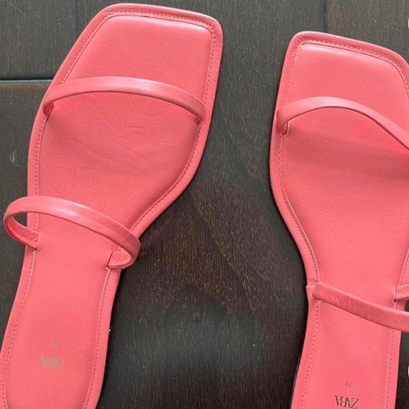 Zara sandals - Picture 1 of 2